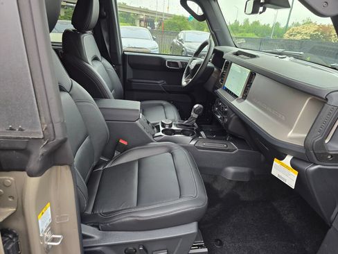New 2026 Ford Bronco Outer Banks AWD/4WD image 11