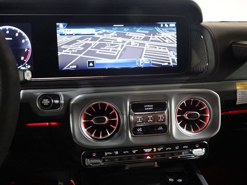 Used 2025 Mercedes-Benz G 63 AMG 4MATIC image 32