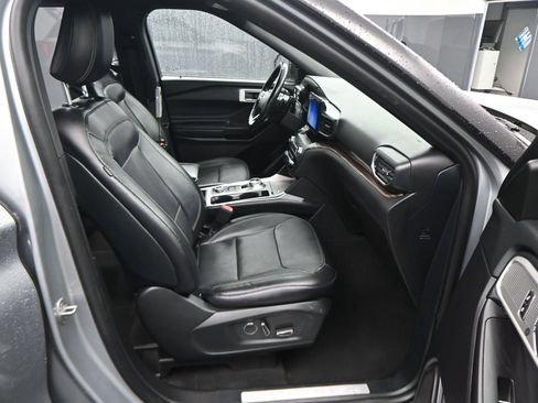 Used 2020 Ford Explorer Limited AWD/4WD image 2