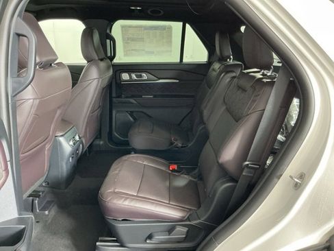 New 2026 Ford Explorer Platinum w/ LUX Leather Package image 31