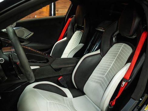 Used 2023 Chevrolet Corvette Stingray Premium Cpe RWD image 9