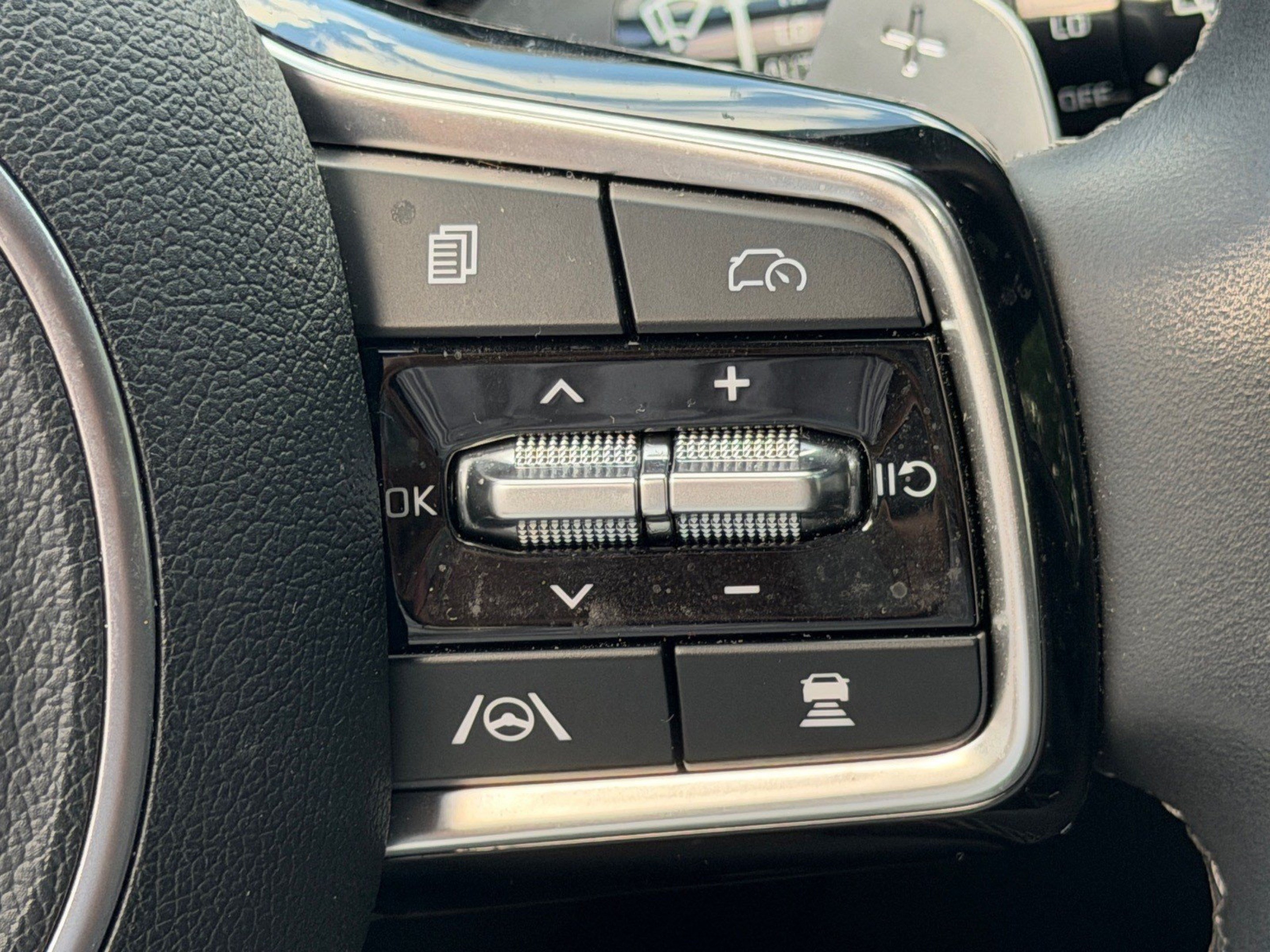 Used 2024 Kia Sorento SX Prestige AWD/4WD image 42