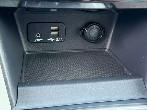 Certified 2023 Subaru Forester Premium AWD/4WD image 18