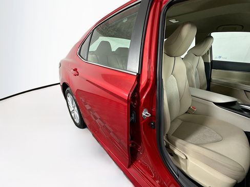 Used 2024 Toyota Camry LE image 27