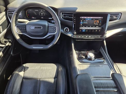 Used 2024 Jeep Wagoneer L Series II w/ Flexible Seating Group image 24