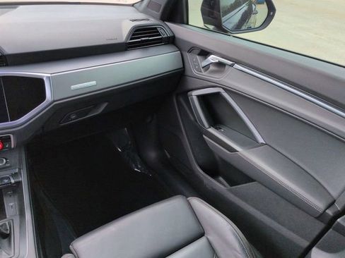 Used 2022 Audi Q3 2.0T Premium Plus image 16