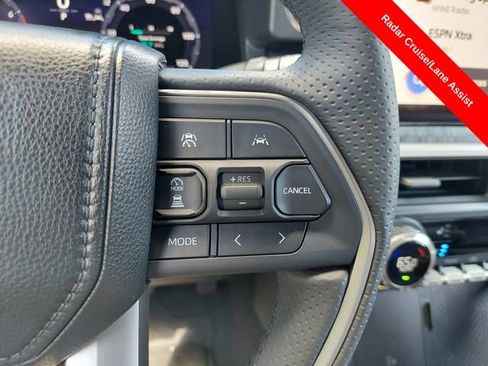 Used 2026 Toyota 4Runner Platinum AWD/4WD image 35