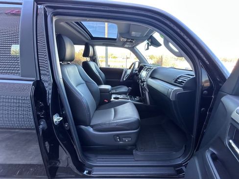 Used 2022 Toyota 4Runner SR5 Premium image 41