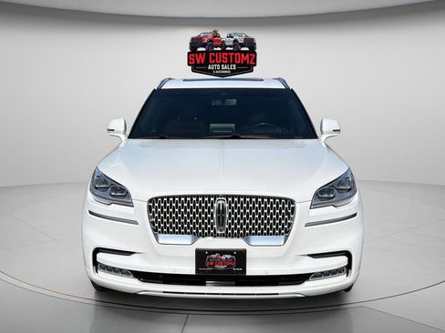 Used 2022 Lincoln Aviator Reserve w/ Equipment Group 201A AWD/4WD image 2
