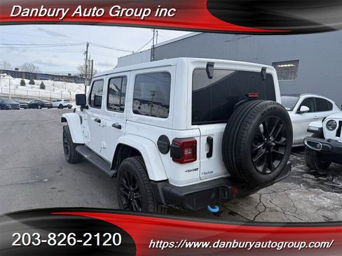 Used 2024 Jeep Wrangler Unlimited Sahara image 4