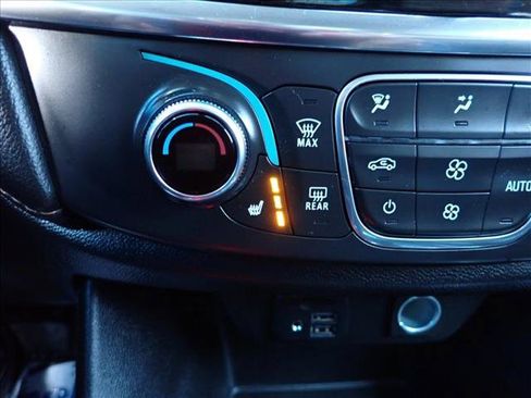 Used 2020 Chevrolet Traverse RS AWD/4WD image 21
