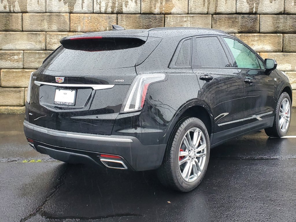 Certified 2026 Cadillac XT5 Sportv w/ LPO, Floor Liner Package AWD/4WD image 5