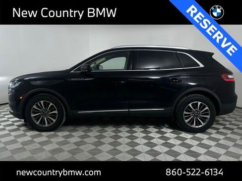 Used 2022 Lincoln Nautilus Reserve image 4