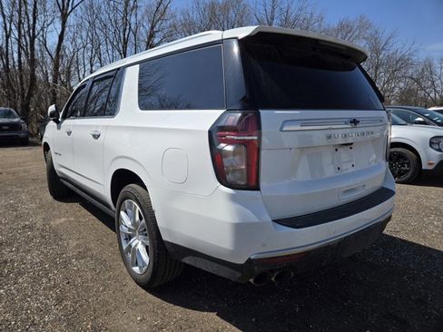 Used 2022 Chevrolet Suburban High Country image 4