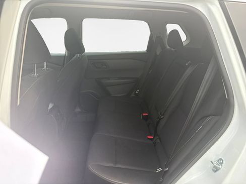 Used 2024 Nissan Rogue S AWD/4WD image 24