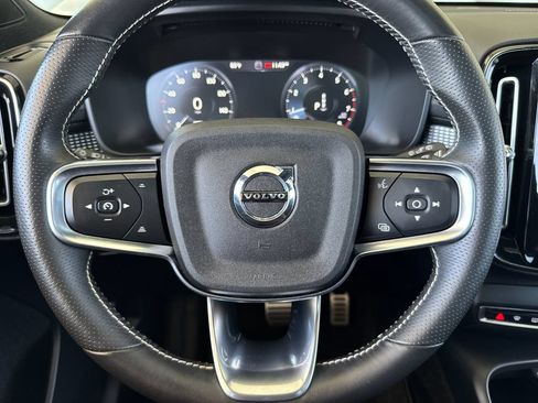 Used 2021 Volvo XC40 T5 R-Design w/ Advanced Package AWD/4WD image 23