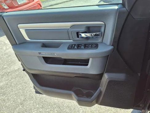 Certified 2019 RAM 1500 Big Horn image 18