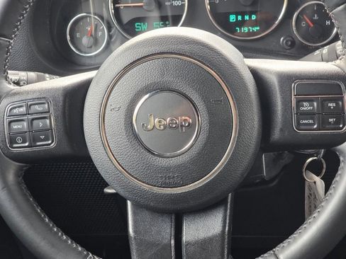 Used 2018 Jeep Wrangler Unlimited Sport S image 16