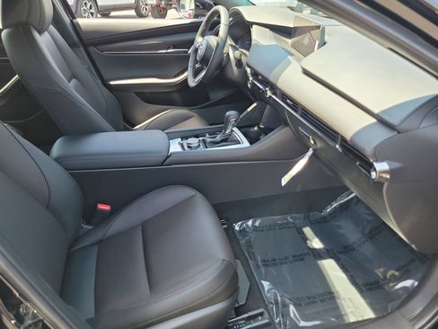 New 2026 MAZDA MAZDA3 Hatchback w/Premium Plus Pkg AWD/4WD image 16