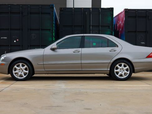 Used 2006 Mercedes-Benz S 430 4MATIC image 3
