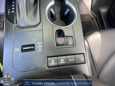Used 2021 Toyota Highlander XLE AWD/4WD image 23