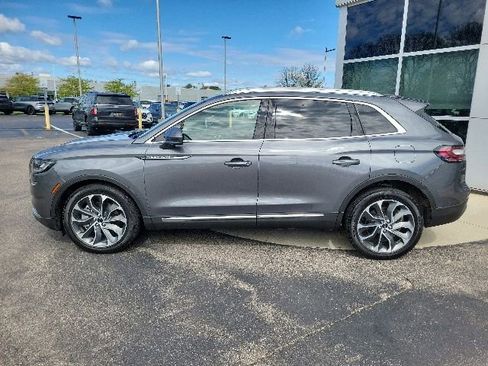 Certified 2022 Lincoln Nautilus Reserve w/ Luxury Package AWD/4WD image 4