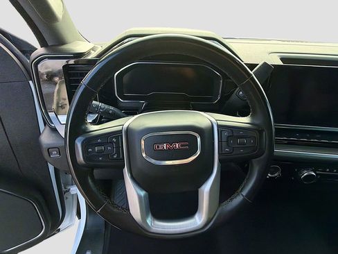 Used 2024 GMC Sierra 1500 SLT image 38