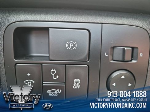 Used 2025 Hyundai Ioniq 6 SE RWD image 31