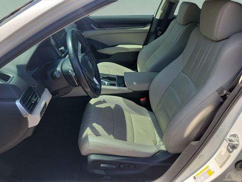Used 2022 Honda Accord Touring image 25