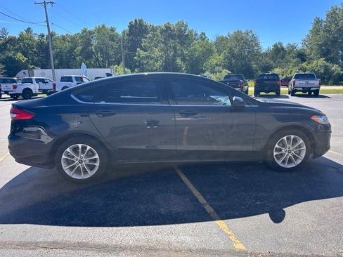 Used 2020 Ford Fusion SE FWD image 7