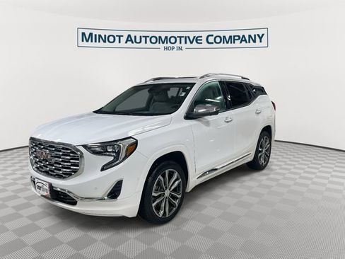 Used 2019 GMC Terrain Denali w/ Advanced Safety Package image 4