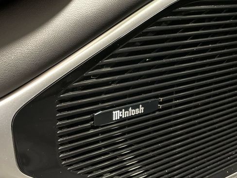 Used 2022 Jeep Wagoneer Series III w/ Premium Group I AWD/4WD image 13