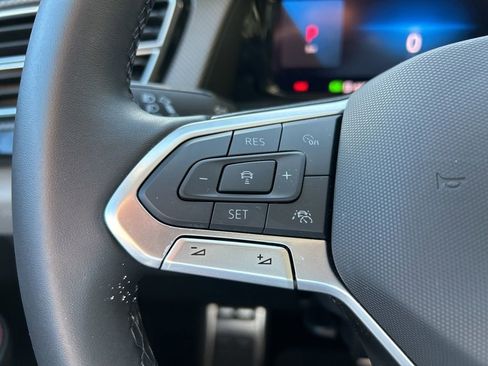 Certified 2025 Volkswagen Atlas Peak Edition SE image 27