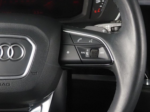 Used 2023 Audi Q3 quattro 2.0T Premium w/ Black Optic Sport Package AWD/4WD image 19