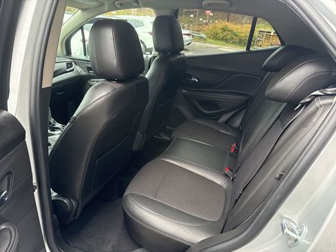 Used 2022 Buick Encore Preferred w/ Safety Package image 18