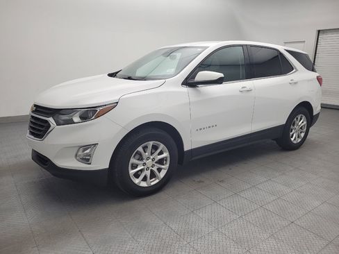 Used 2020 Chevrolet Equinox LT w/ Driver Convenience Package FWD image 2