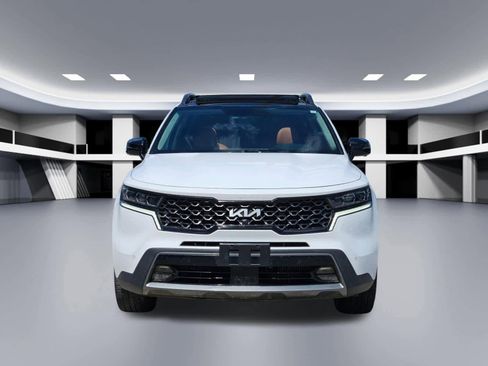 Used 2023 Kia Sorento SX Prestige image 9