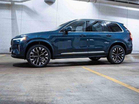 New 2026 Volvo XC90 T8 Ultra w/ Protection Package Premier AWD/4WD image 3