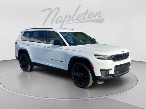 Used 2021 Jeep Grand Cherokee L Laredo RWD image 8