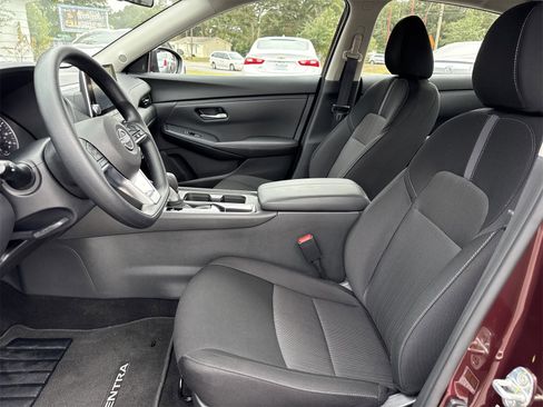 Used 2025 Nissan Sentra SV image 9