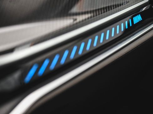 Used 2023 BMW X7 M60i w/ Executive Package image 23