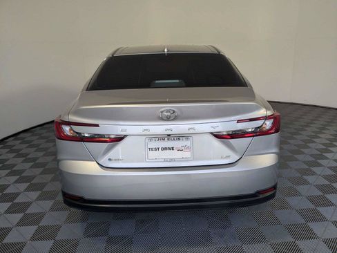 Used 2025 Toyota Camry LE w/ Convenience Package FWD image 6