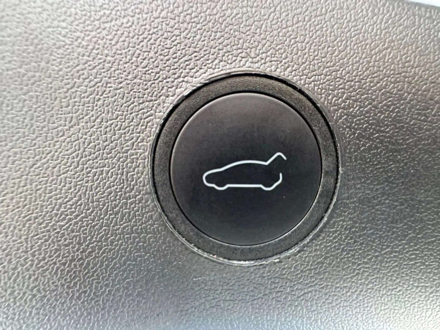 Used 2023 Tesla Model 3 Standard Range RWD image 36