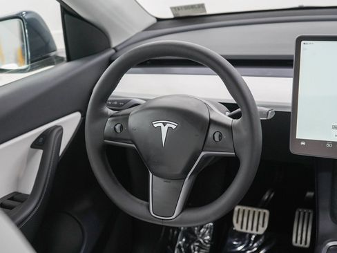 Used 2022 Tesla Model Y Performance AWD/4WD image 14