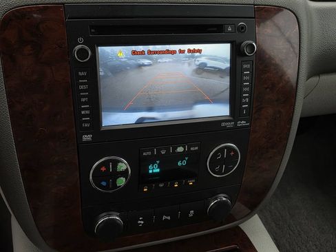 Used 2014 Chevrolet Tahoe LTZ AWD/4WD image 11