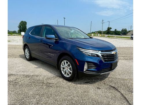 Used 2023 Chevrolet Equinox LT w/ LPO, Floor Liner Package image 6