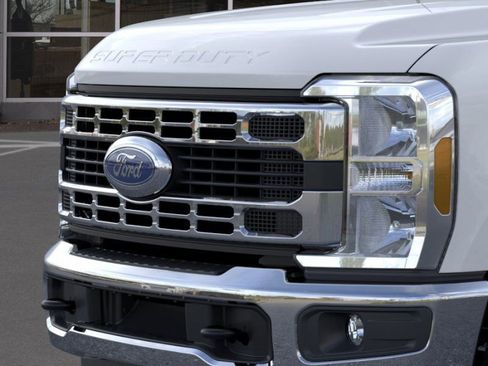 New 2025 Ford F350 XL w/ XL Chrome Package image 17