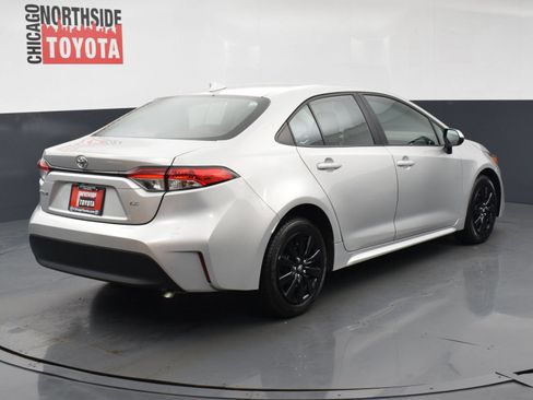 Used 2024 Toyota Corolla LE FWD image 4