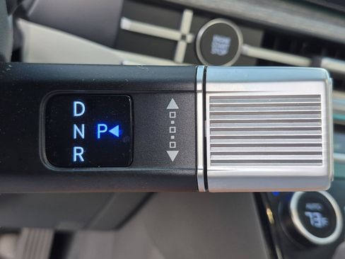 Used 2025 Hyundai Santa Fe Calligraphy FWD image 34