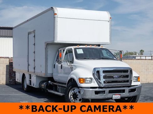 Used 2015 Ford F650 2WD Crew Cab Super Duty image 2